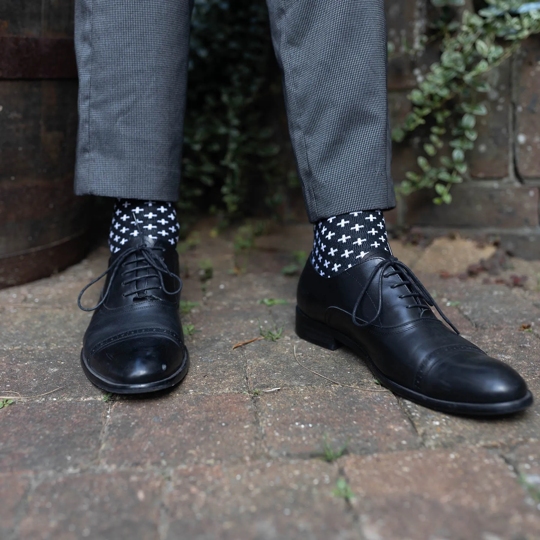 Crosslet Men's Socks - Black