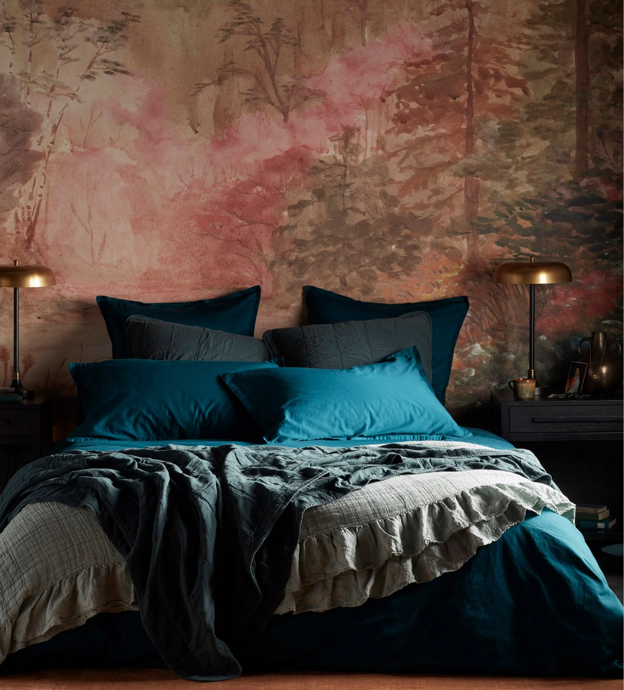 Darkest Spruce Finn 100% Cotton Quilted Throw
