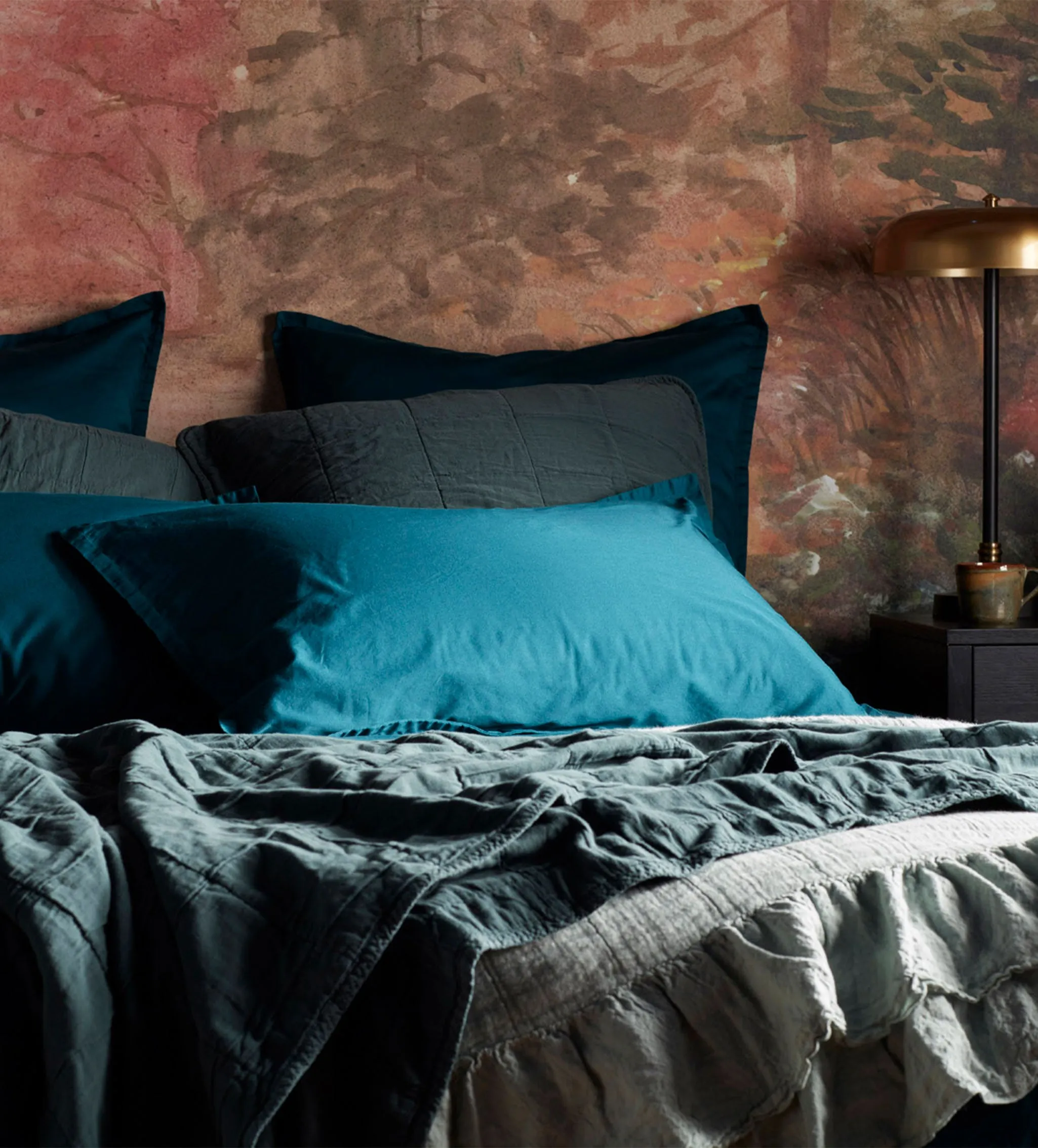 Darkest Spruce Finn 100% Cotton Quilted Throw