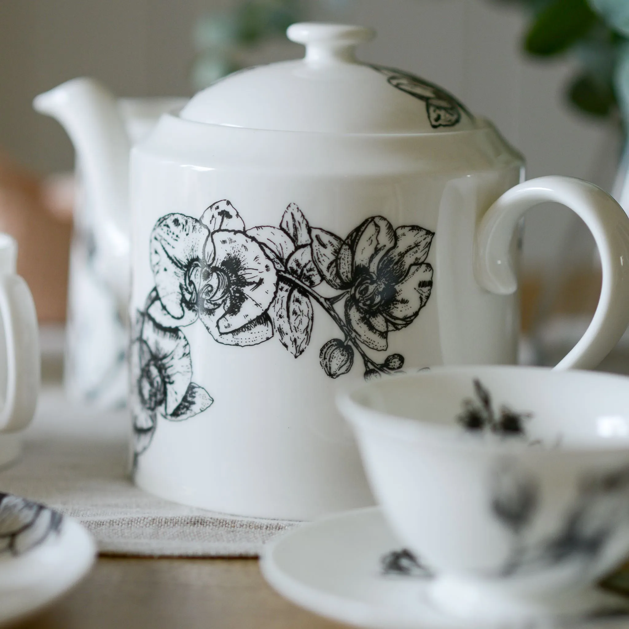 Fine Bone China Botanical Teapot
