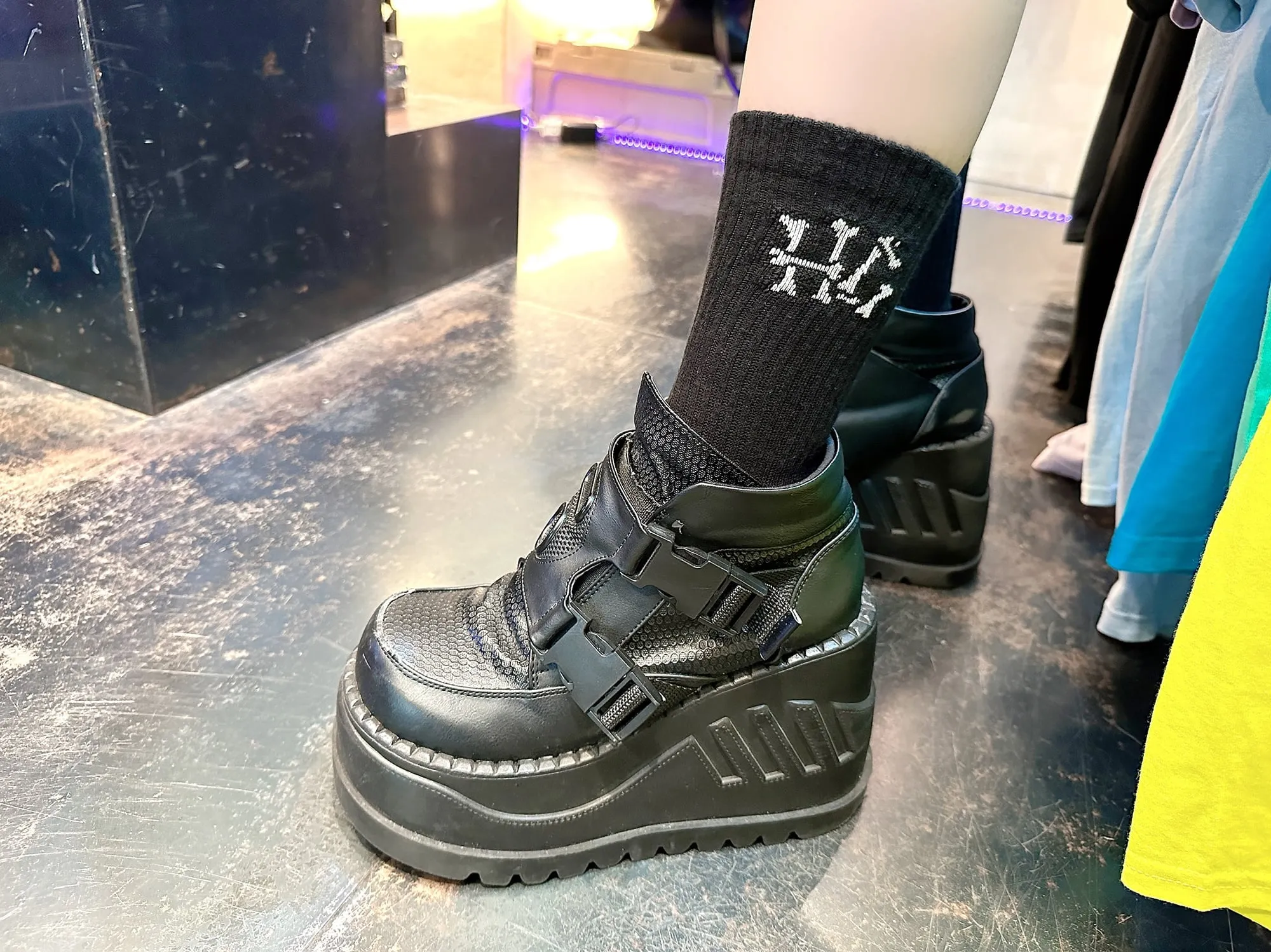 Hypercore "Bones" Positive Vibes Only socks