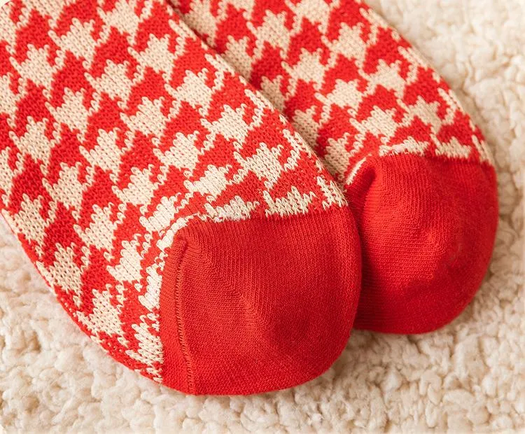Red Retro Cotton Stockings Calf Length Christmas Gifts Series 3 Pairs